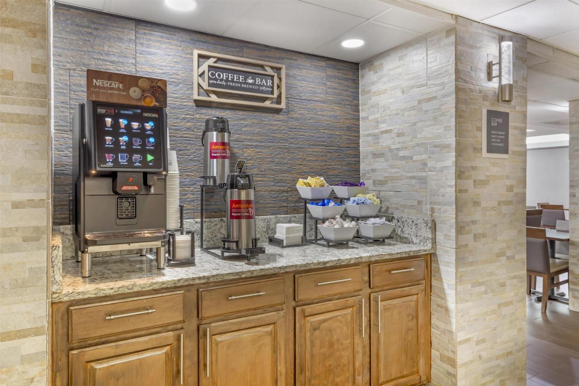 Best Western Plus Raleigh Crabtree Valley Hotel Экстерьер фото